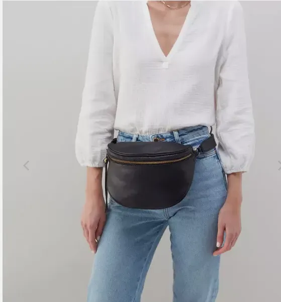 Hobo Juno Belt Bag in Black